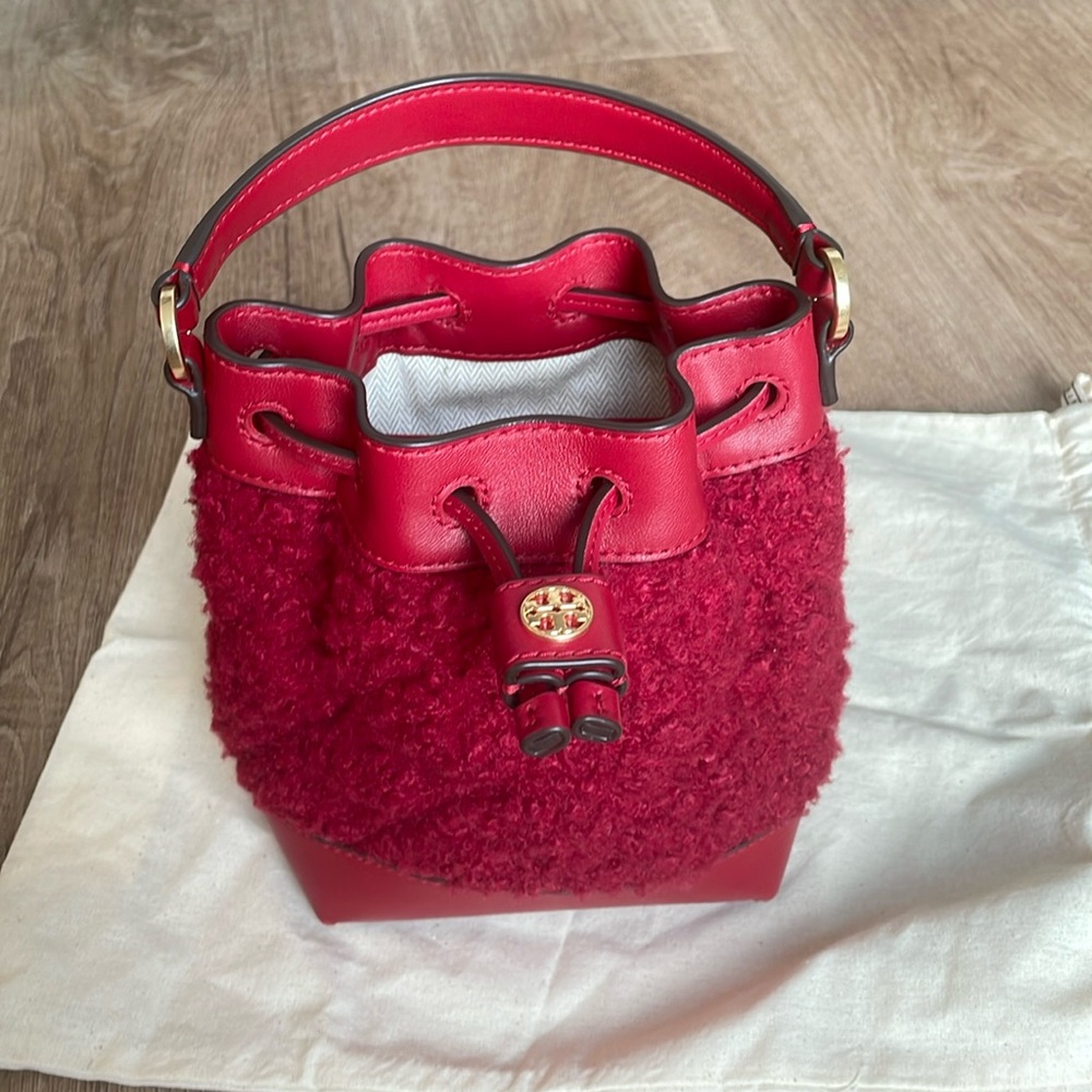 Tory Burch Willa Boucle Mini Bucket Bag Pomegranate Red